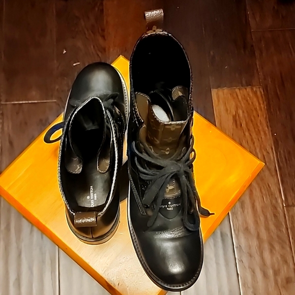 Louis Vuitton Metropolis Flat Ranger - Picture 1 of 4